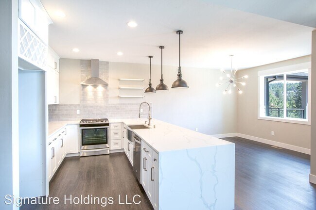 Building Photo - 4 br, 3 bath House - 314 E. Little Spokane...