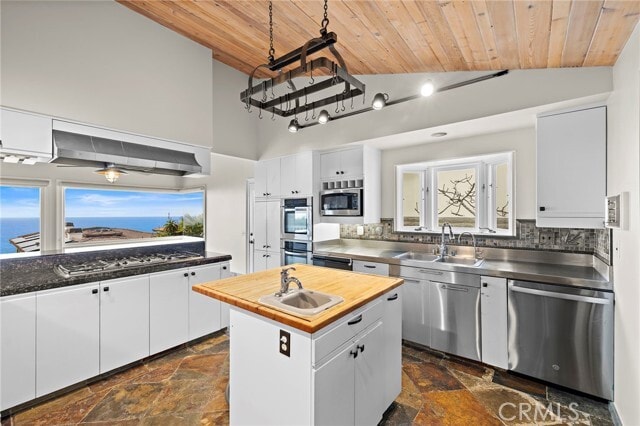 Building Photo - 4022 Calle Marlena