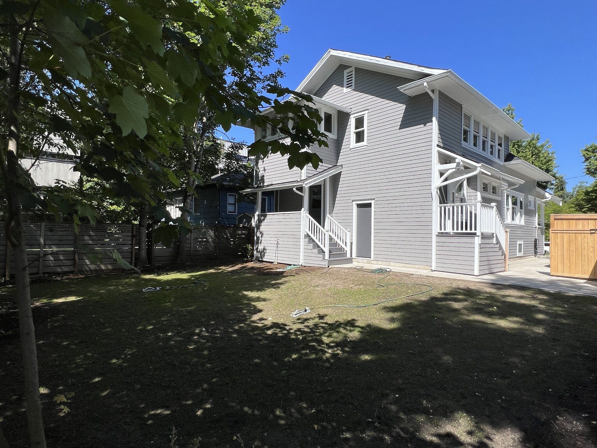 Building Photo - 2537 SE 33rd Pl