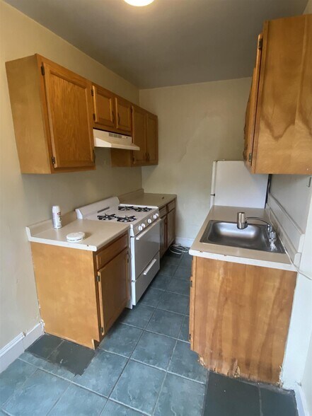 Building Photo - 10 Agassiz St