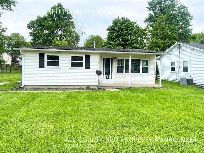 Primary Photo - 2470 Center Ave