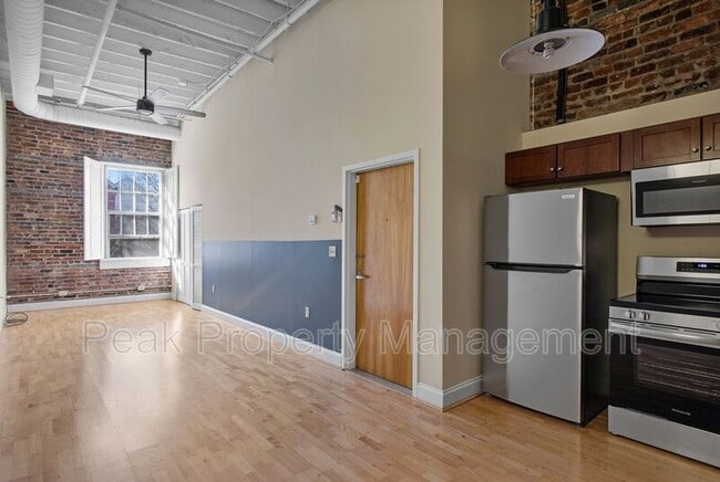 Building Photo - 306 N 26th St