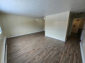 Building Photo - 14815 Euclid Ave