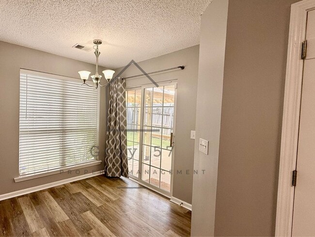 Building Photo - 2 bed, 2 bath 1 level home in Helena