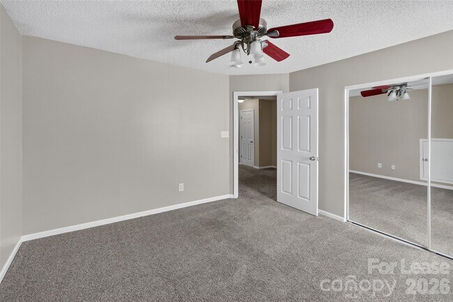 Building Photo - 10745 Glenluce Ave