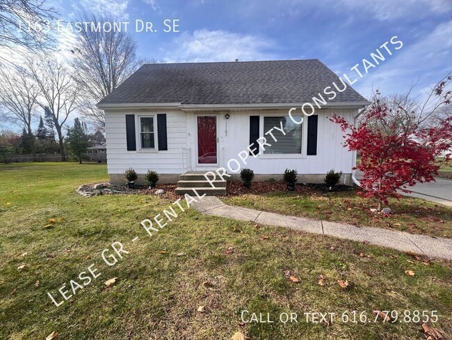 Primary Photo - Single Family Home - Forest Hills Schools!