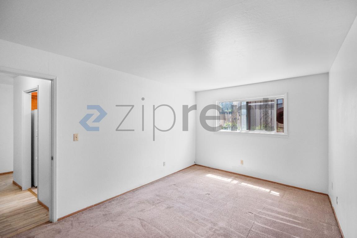 Building Photo - Unit 1