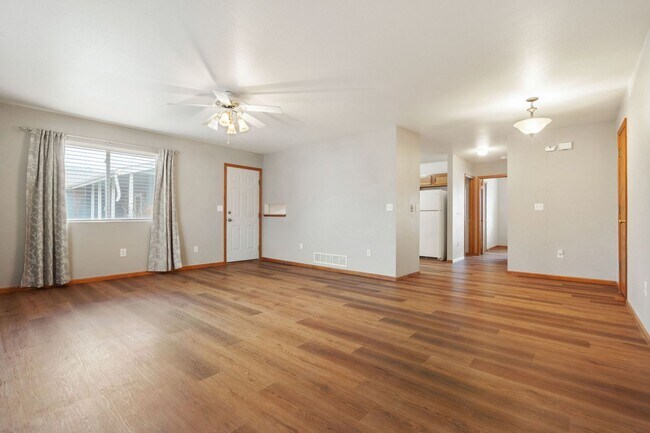 Building Photo - 3-Bedroom Ranch Home Close to Downtown Wellington