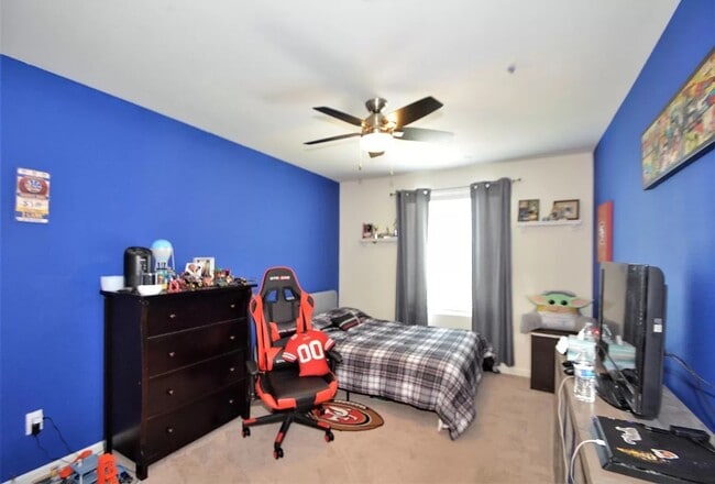 Building Photo - 6856 E Geary St