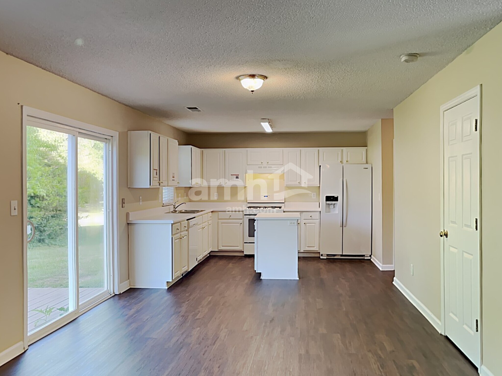 Building Photo - 1079 Chapel Creek Rd