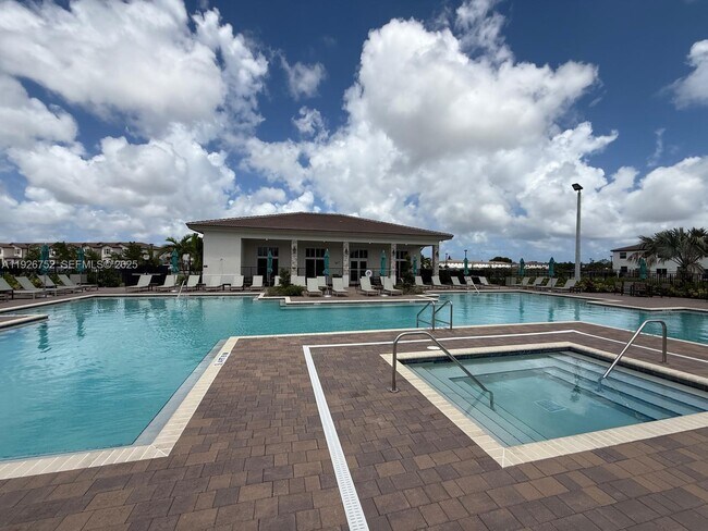 Building Photo - 12958 NW 23rd Pl