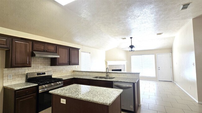 Building Photo - 5922 Whitwell Dr