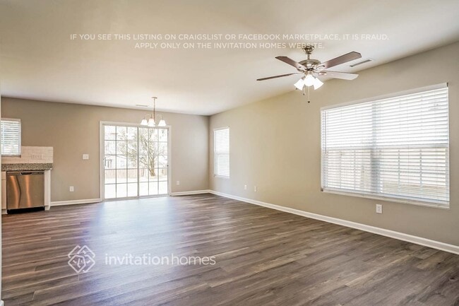 Building Photo - 325 Palmdale Ct