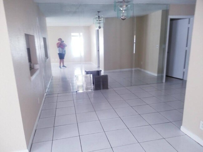 Building Photo - 10081 Boynton Place Cir