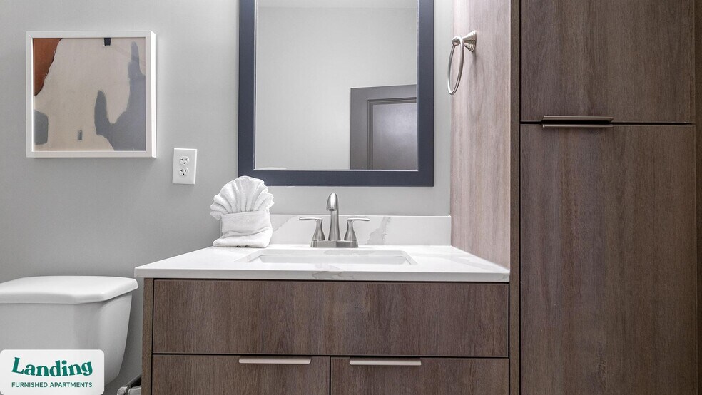 Building Photo - 600 19th St N