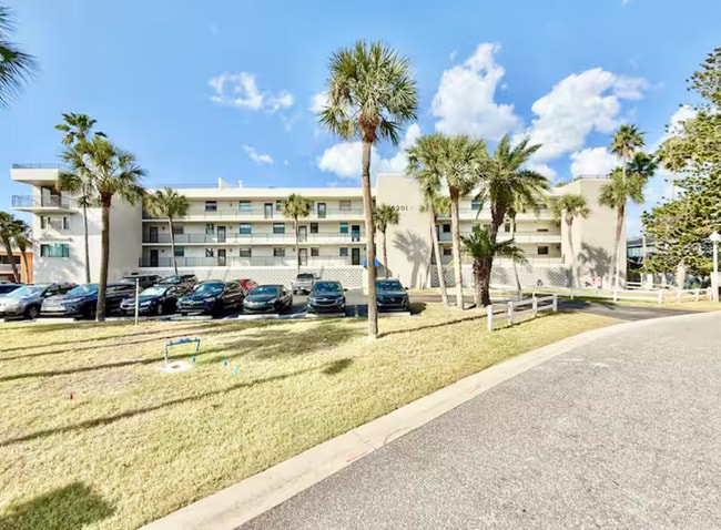 Building Photo - 18201 Gulf Blvd