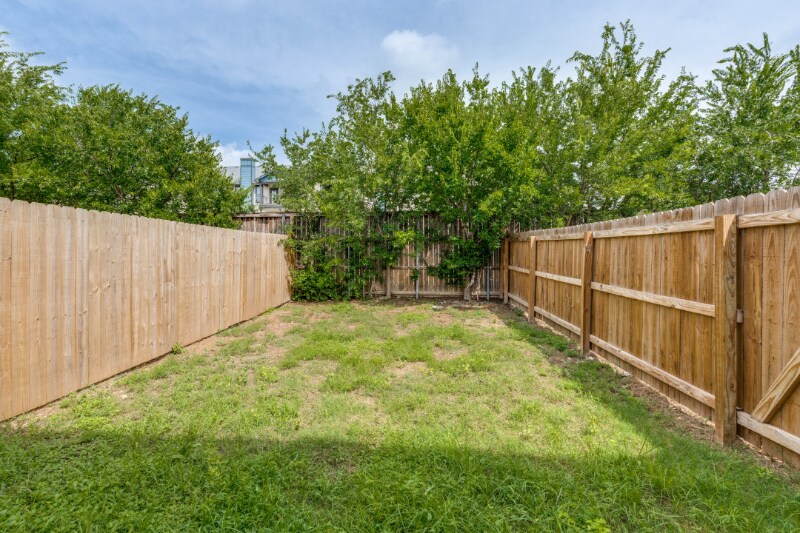 Building Photo - 7813 Savannah Brooks