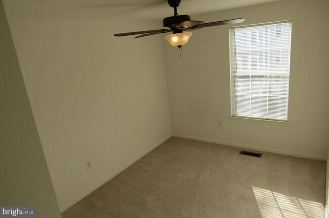 Building Photo - 2208 Wimbledon Cir