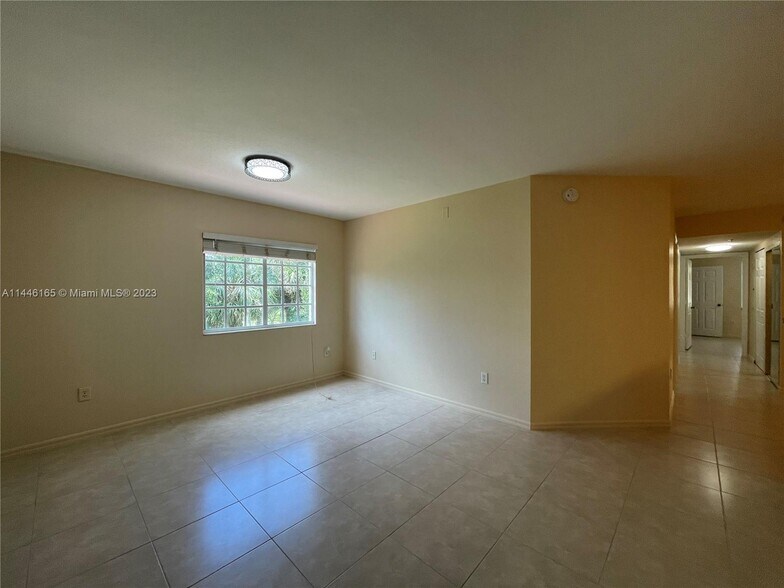 Building Photo - 6760 Heritage Grande