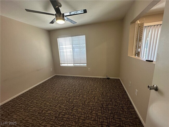 Building Photo - 1908 High Valley Ct