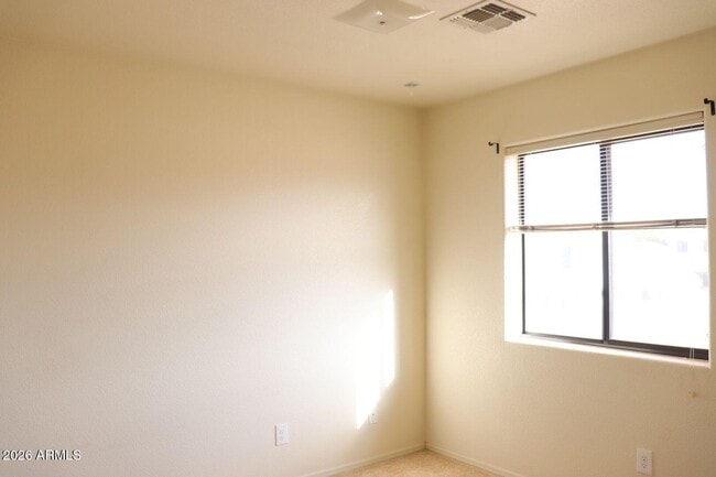 Building Photo - 4420 Buena Loma Way