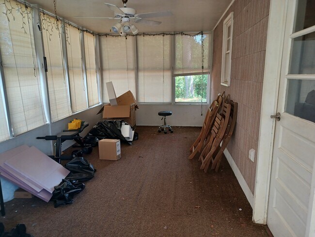 Building Photo - 8074 Driftwood Dr
