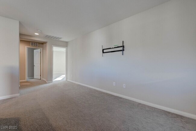 Building Photo - 12847 Slipknot St