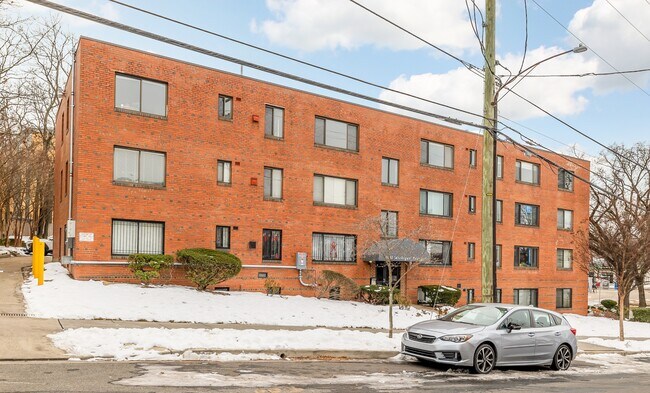 Building Photo - 1031 Michigan Ave NE