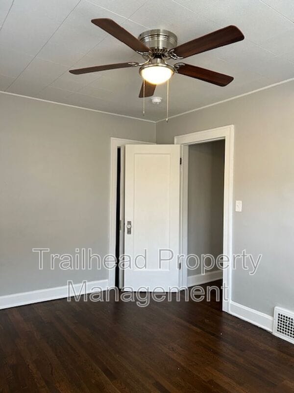 Building Photo - 4436 Flora Ave