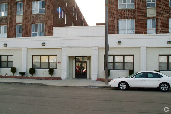 Building Photo - Islandview Apartments
