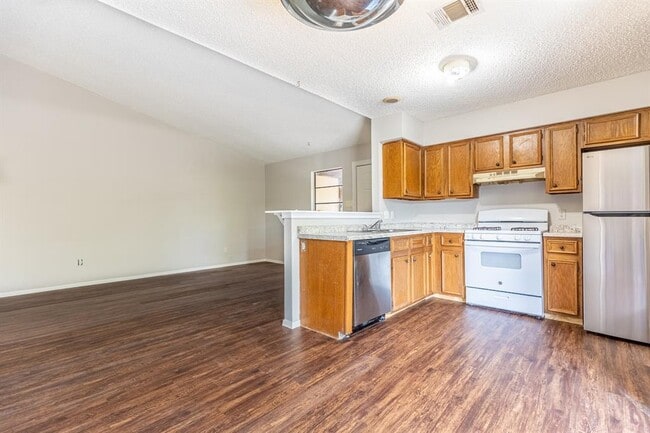 Building Photo - 6201 Berkett Cove