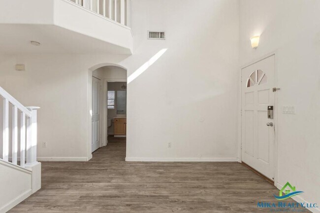 Building Photo - 91-1018-1018 Kaikala St