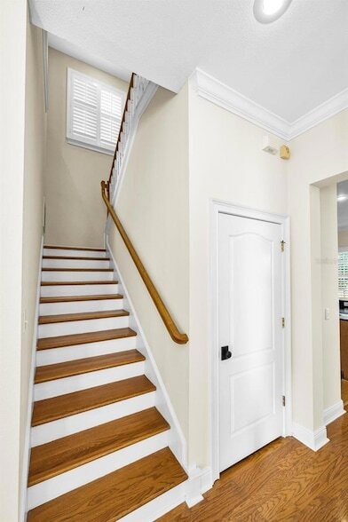 Building Photo - 924 Hemingway Cir