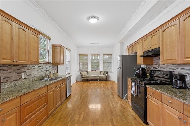 Building Photo - 649 Peeples St SW