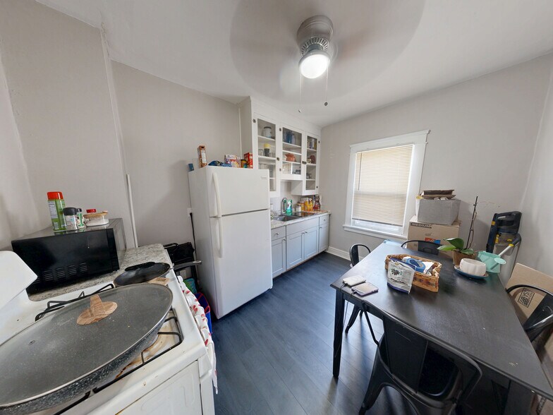 Building Photo - 1623 Hopkins Ave