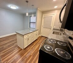 Building Photo - 838-846 W Rich St