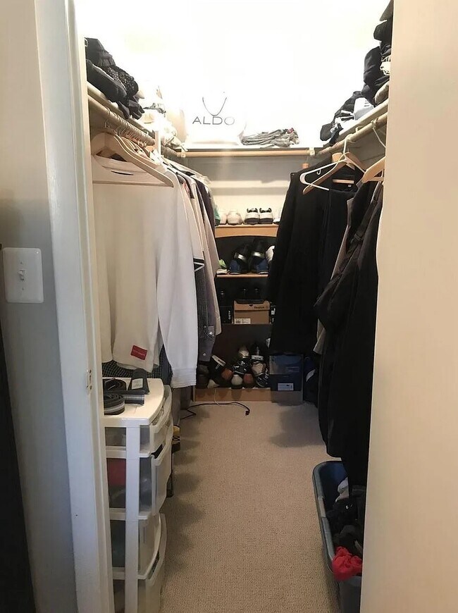 Building Photo - 501 Brook Village Rd