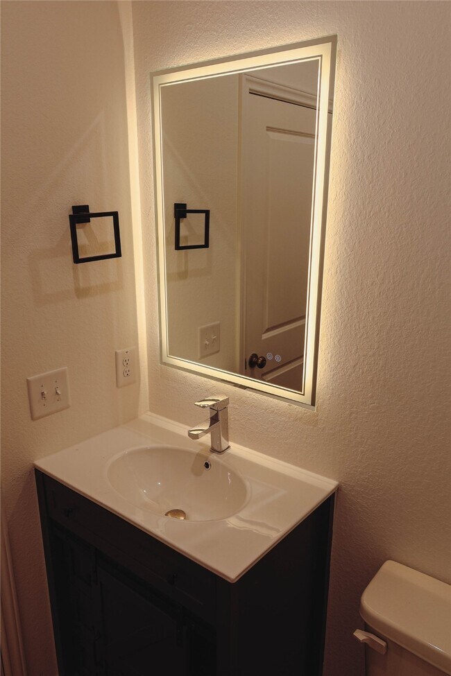 Building Photo - 15510 Olive Ter Trl