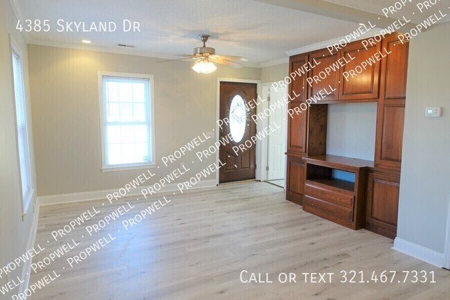 Building Photo - 4385 Skyland Dr