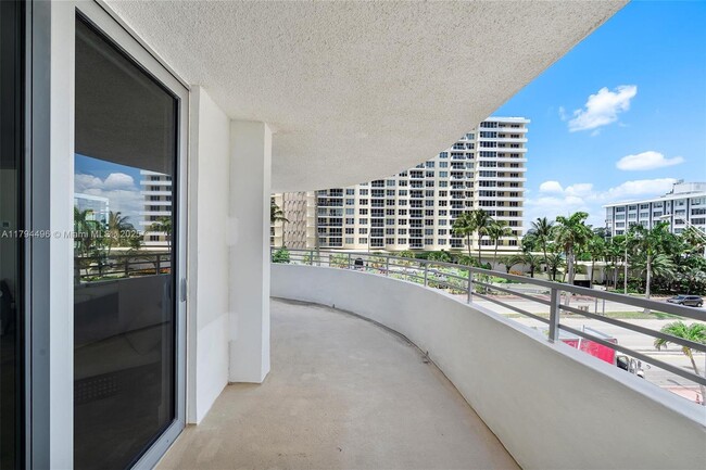 Building Photo - 5555 Collins Ave