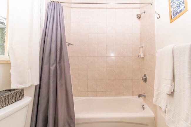 Building Photo - 3219 SW 23rd Terrace