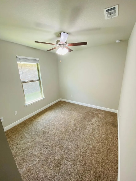 Building Photo - 3868 Shady Grove Dr