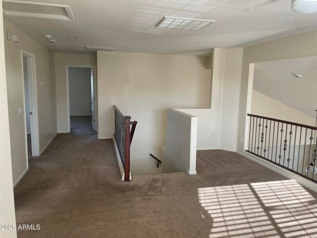 Building Photo - 4816 S Emery Cir