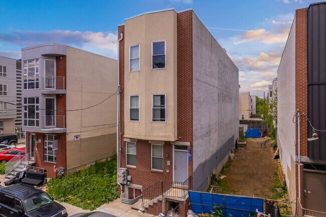 Building Photo - 1906 N 18th St