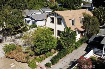 Building Photo - 2615 Manhattan Ave