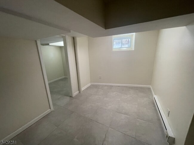 Building Photo - 43 Mapes Ave