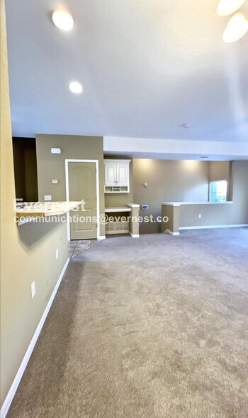 Building Photo - 5245 Overland Dr