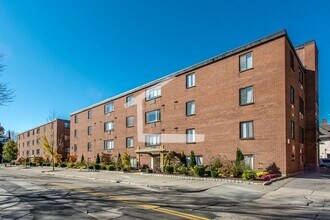 Building Photo - GREAT 2Br/1Bth. Walk to T, BU