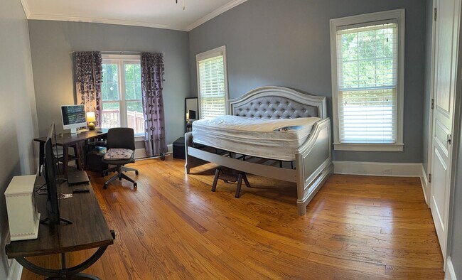Building Photo - 4 BED/2 BATH PRIVATE DECATUR ESTATE FOR LE...