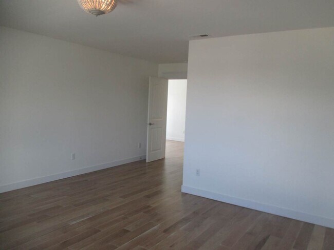 Building Photo - Charming 4-Bedroom, 3-Bath Home